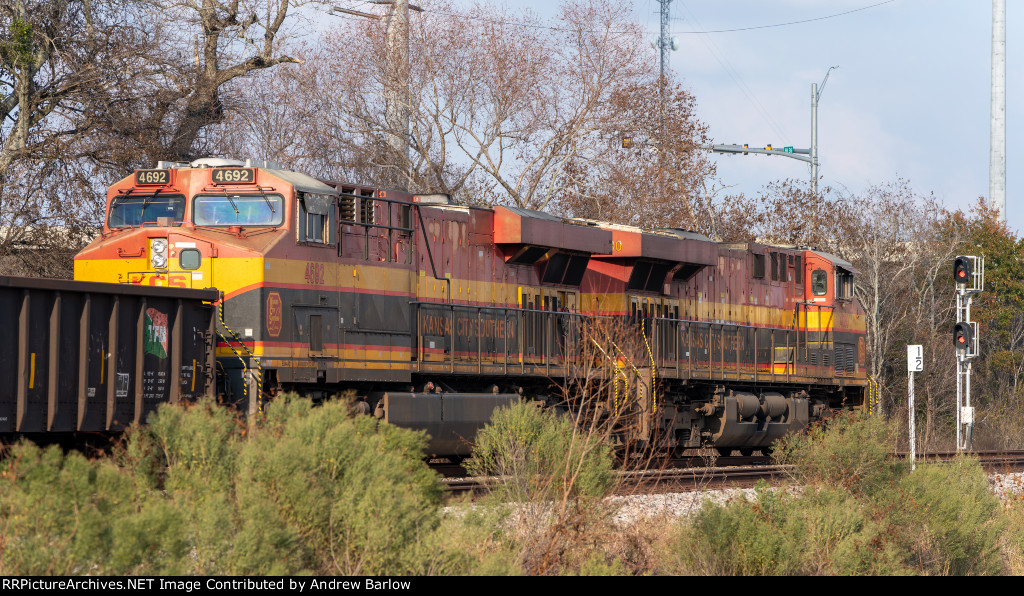 NB XOMX Unit Train